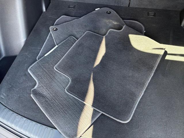 Photo of 2020 Obsidian Blue Pearl Honda CR-V