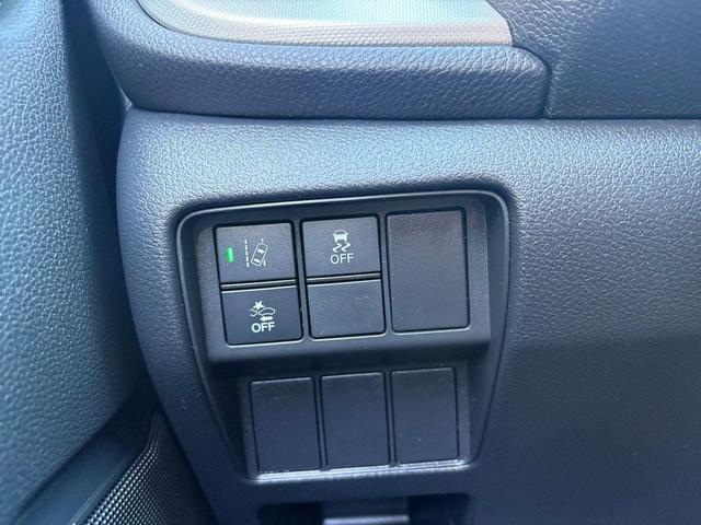 Photo of 2020 Obsidian Blue Pearl Honda CR-V