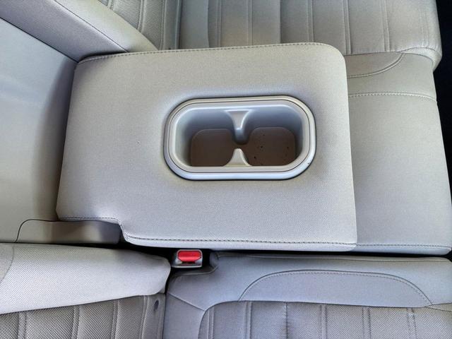 Photo of 2020 Obsidian Blue Pearl Honda CR-V