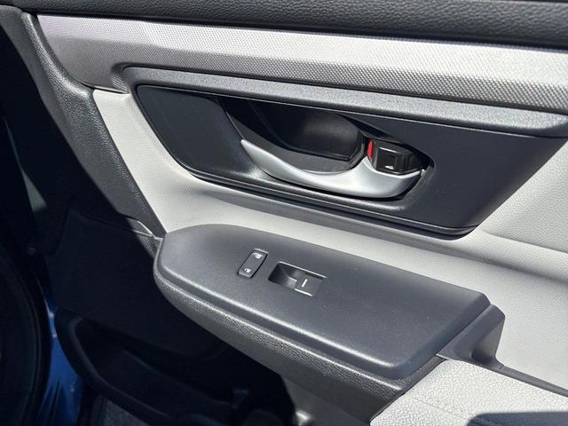 Photo of 2020 Obsidian Blue Pearl Honda CR-V