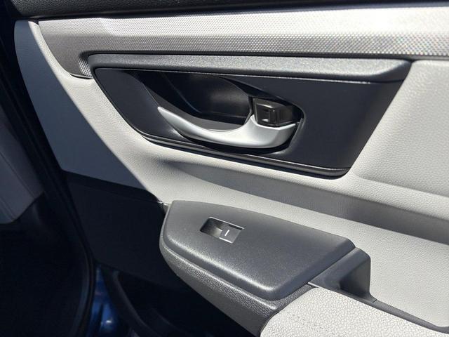 Photo of 2020 Obsidian Blue Pearl Honda CR-V