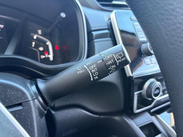 Photo of 2020 Obsidian Blue Pearl Honda CR-V