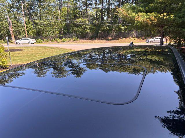 Photo of 2022 Crystal Black Pearl Honda Pilot