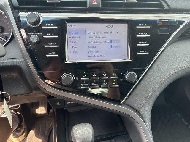 Photo of 2018 Midnight Black Metallic Toyota Camry