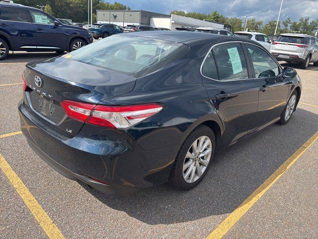 Photo of 2018 Midnight Black Metallic Toyota Camry