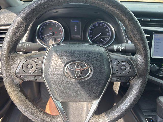 Photo of 2018 Midnight Black Metallic Toyota Camry
