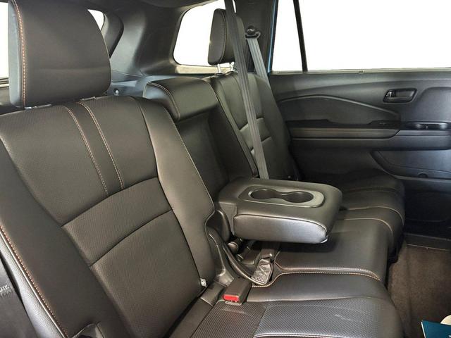 Photo of 2024 Diffused Sky Pearl Honda Passport