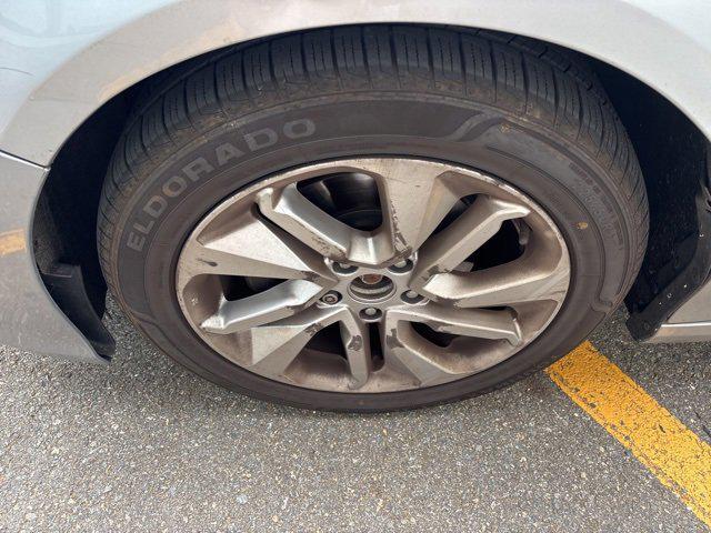 Photo of 2019 Lunar Silver Metallic Honda Accord