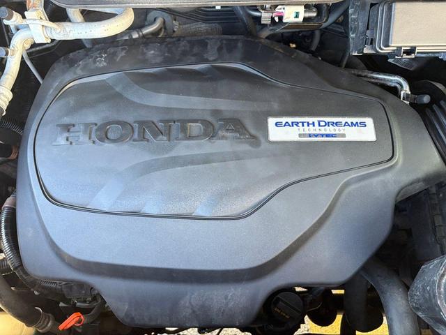 Photo of 2016 Black Forest Pearl Honda Pilot