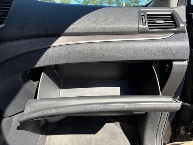 Photo of 2016 Black Forest Pearl Honda Pilot