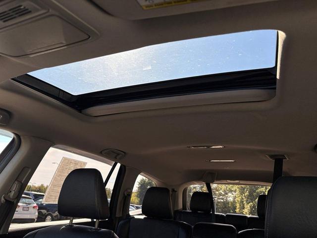 Photo of 2016 Black Forest Pearl Honda Pilot