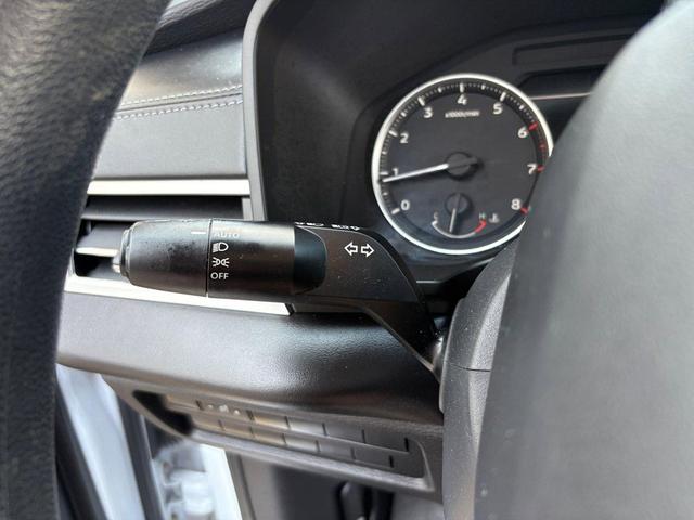 Photo of 2022 White Diamond Mitsubishi Outlander