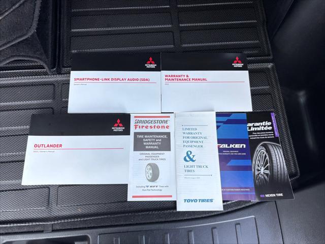 Photo of 2022 White Diamond Mitsubishi Outlander