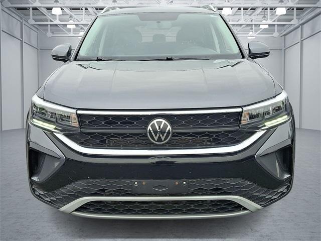 Photo of 2022 Platinum Gray Metallic Volkswagen Taos