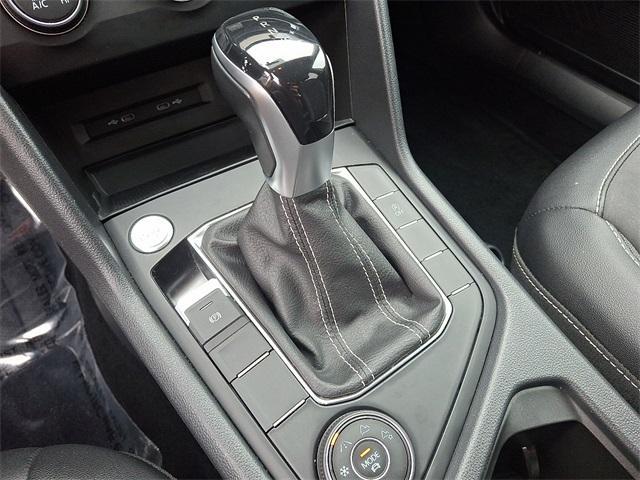 Photo of 2022 Platinum Gray Metallic Volkswagen Taos