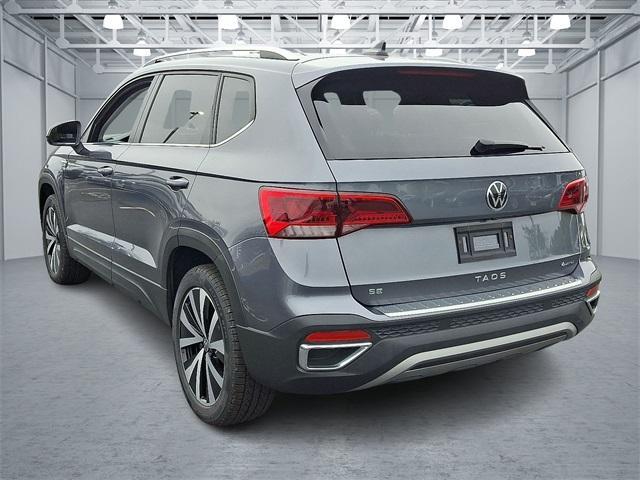Photo of 2022 Platinum Gray Metallic Volkswagen Taos