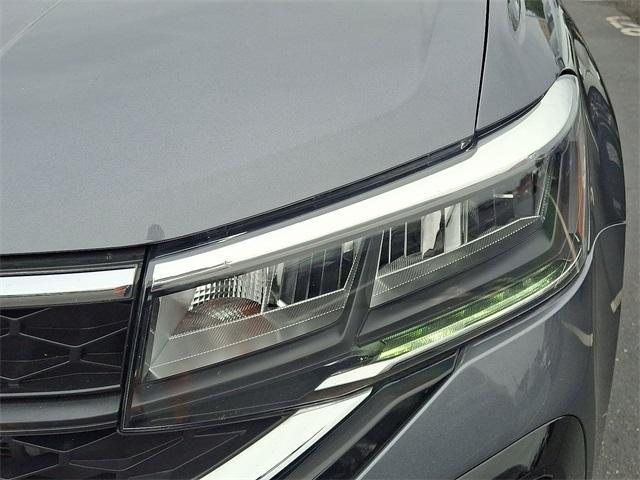 Photo of 2022 Platinum Gray Metallic Volkswagen Taos