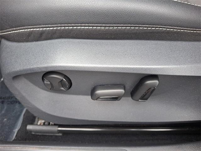 Photo of 2022 Platinum Gray Metallic Volkswagen Taos