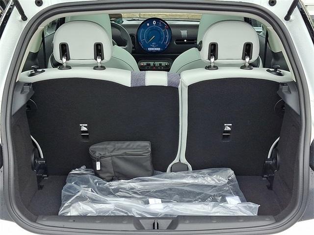 Photo of 2025 White Metallic MINI Hardtop
