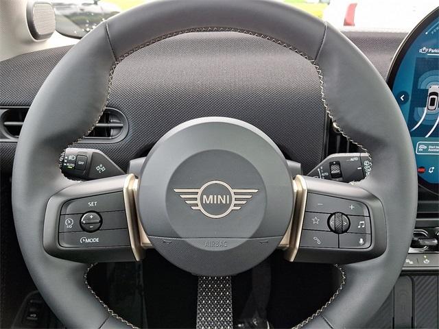 Photo of 2025 White Metallic MINI Hardtop