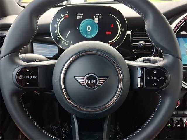 Photo of 2022 Island Blue Metallic MINI Hardtop