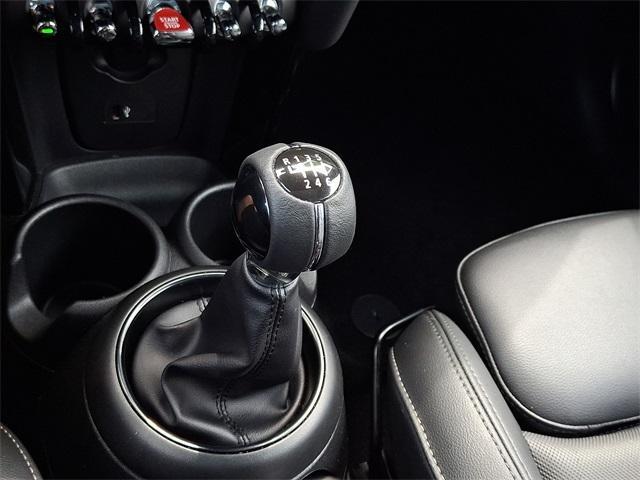 Photo of 2022 Island Blue Metallic MINI Hardtop