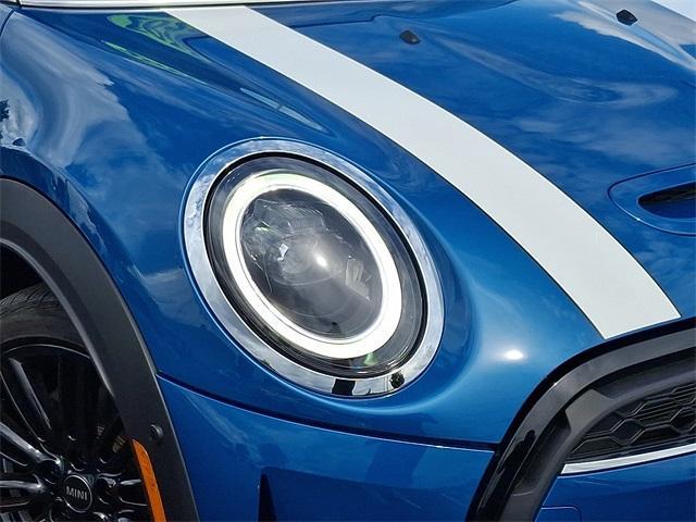 Photo of 2022 Island Blue Metallic MINI Hardtop