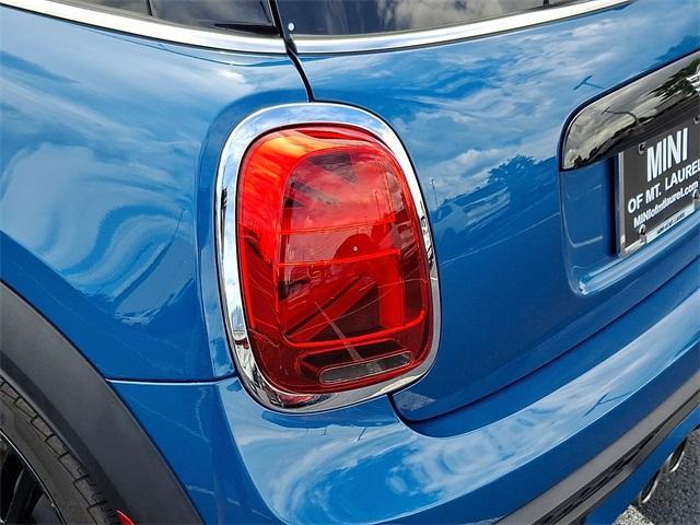 Photo of 2022 Island Blue Metallic MINI Hardtop