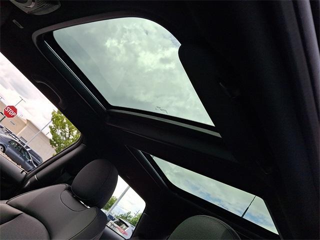 Photo of 2022 Island Blue Metallic MINI Hardtop