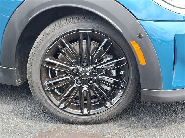 Photo of 2022 Island Blue Metallic MINI Hardtop