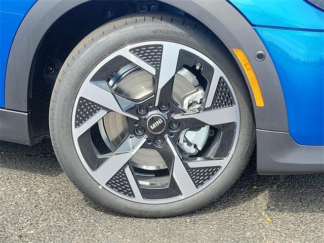 Photo of 2025 Blue Metallic MINI Hardtop