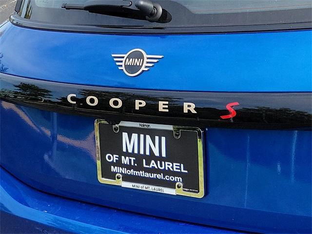 Photo of 2025 Blue Metallic MINI Hardtop