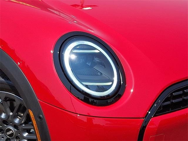 Photo of 2025 Chili Pepper Red MINI Hardtop