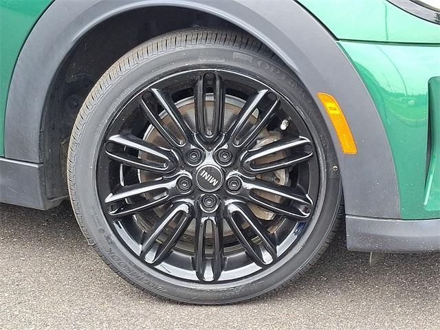 Photo of 2023 British Racing Green IV Metallic MINI Hardtop