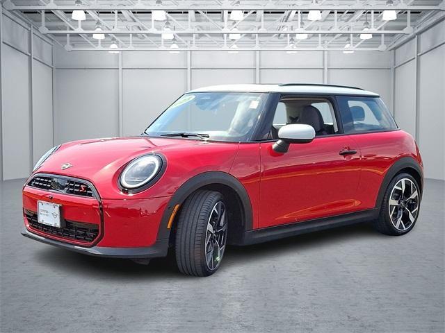Photo of 2025 Chili Pepper Red MINI Hardtop