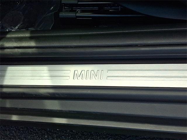 Photo of 2025 Chili Pepper Red MINI Hardtop