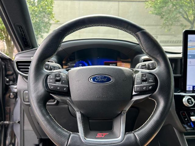 Photo of 2021 Carbonized Gray Metallic Ford Explorer