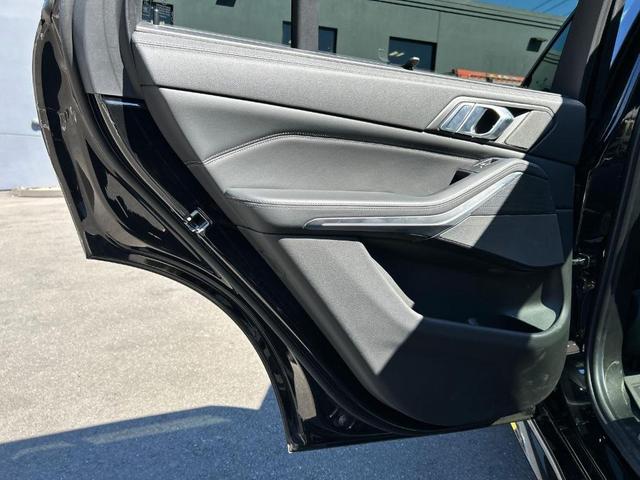 Photo of 2023 Black Sapphire Metallic BMW X5 PHEV