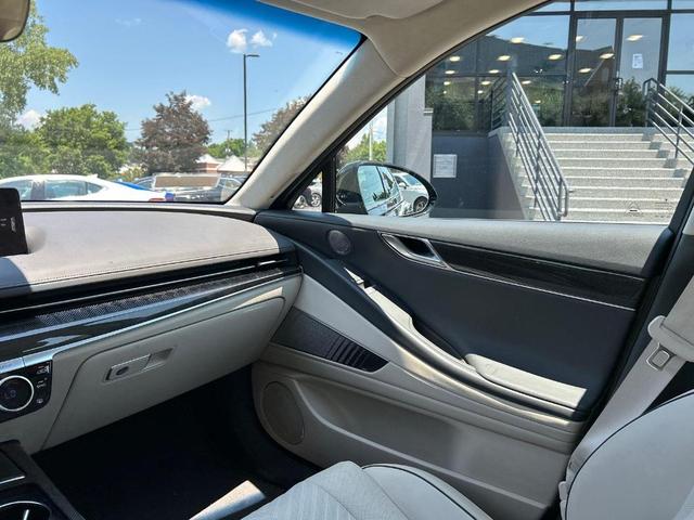 Photo of 2024 Vik Black Genesis G80