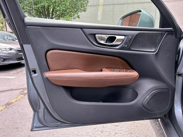 Photo of 2019 Gray Metallic Volvo S60