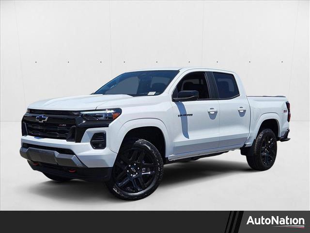 Photo of 2025 Summit White Chevrolet Colorado