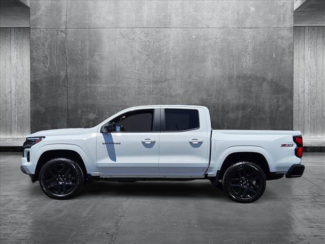 Photo of 2025 Summit White Chevrolet Colorado