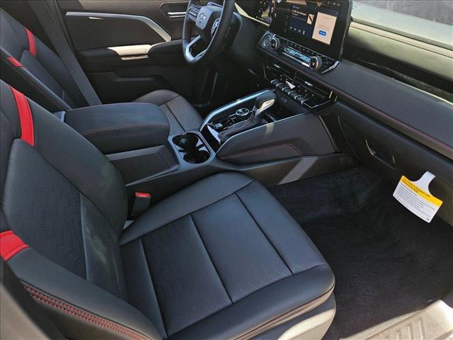 Photo of 2025 Summit White Chevrolet Colorado