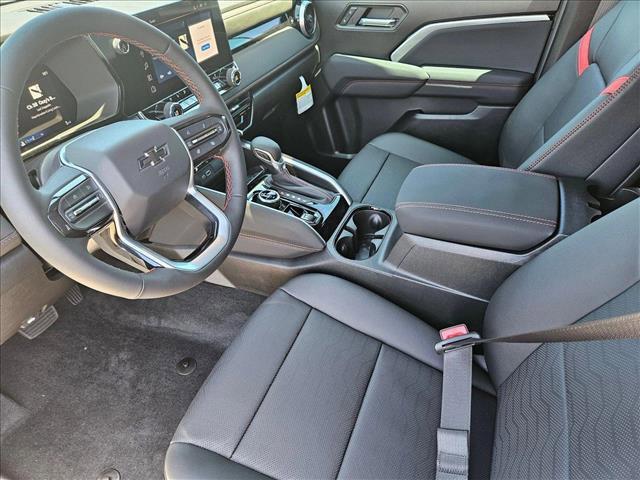 Photo of 2025 Summit White Chevrolet Colorado
