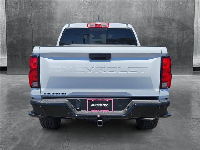 Photo of 2025 Summit White Chevrolet Colorado