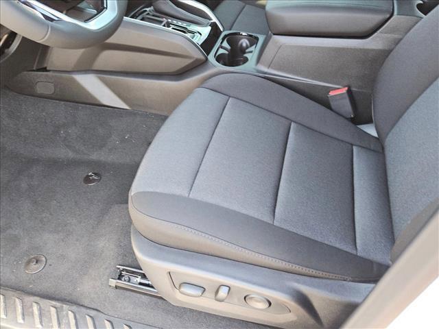 Photo of 2026 Summit White Chevrolet Colorado