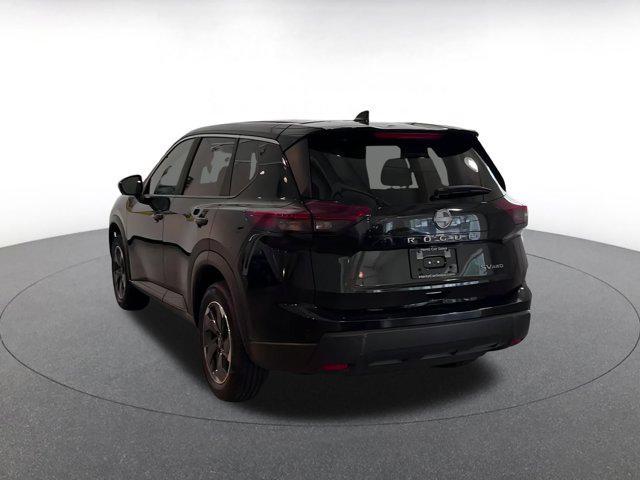 Photo of 2024 Super Black Nissan Rogue
