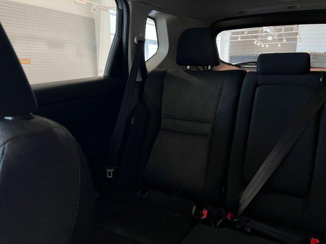 Photo of 2024 Super Black Nissan Rogue