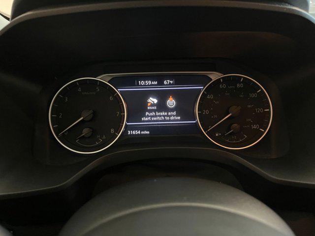 Photo of 2024 Super Black Nissan Rogue