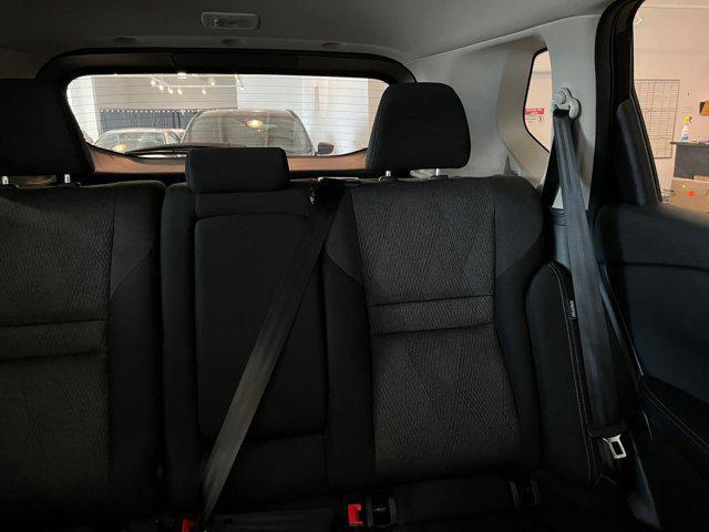 Photo of 2024 Super Black Nissan Rogue